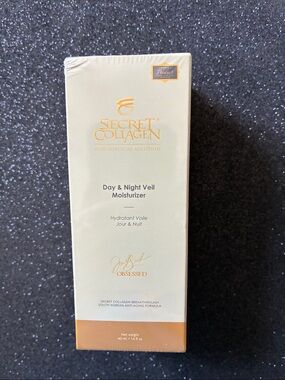 Day & Night Secret Collagen Moisturizer